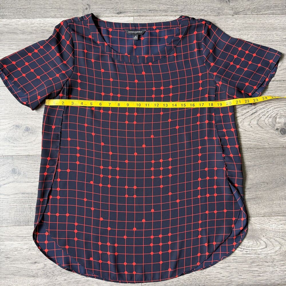 Banana Republic Navy & Red Geometric Grid Blouse - Size Medium - Picture 2 of 6